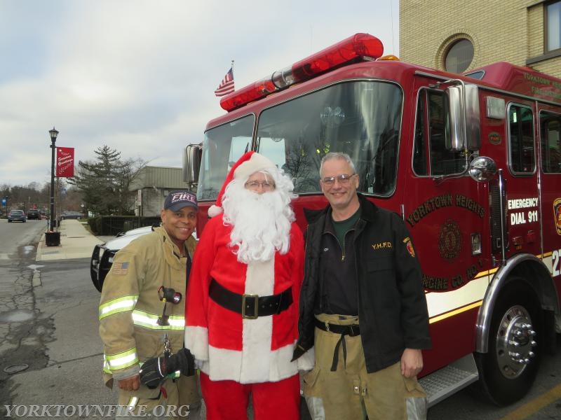 2014 Yorktown Height Engine Company Santa day