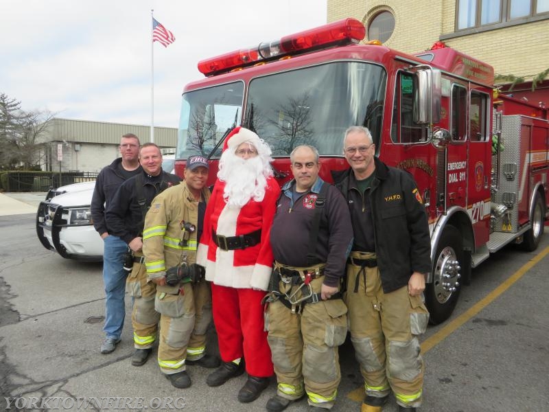 2014 Yorktown Height Engine Company Santa day