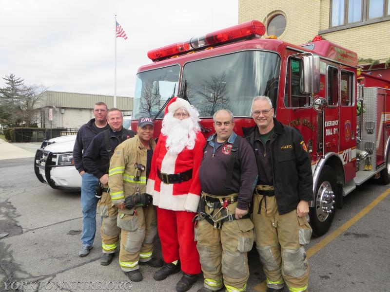 2014 Yorktown Height Engine Company Santa day